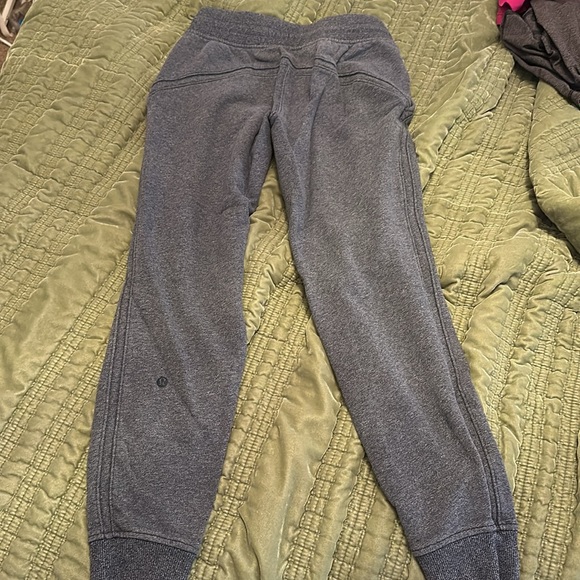 Lululemon scuba jogger in navy heather - Picture 2 of 3